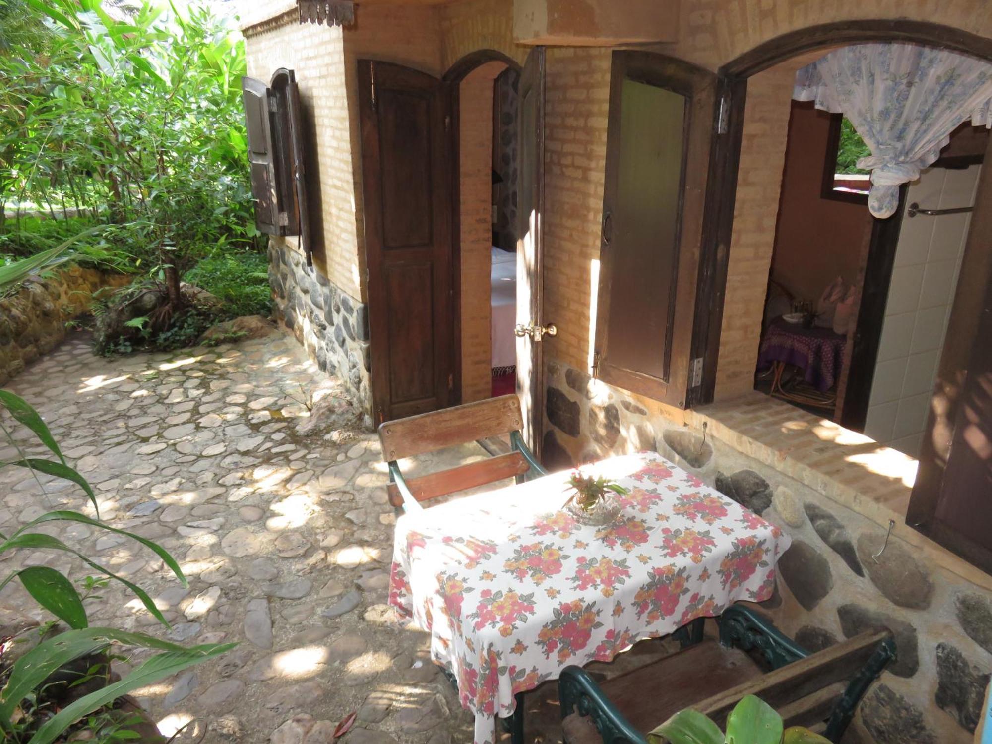 Little Eden Guesthouse Pangmapha Szoba fotó